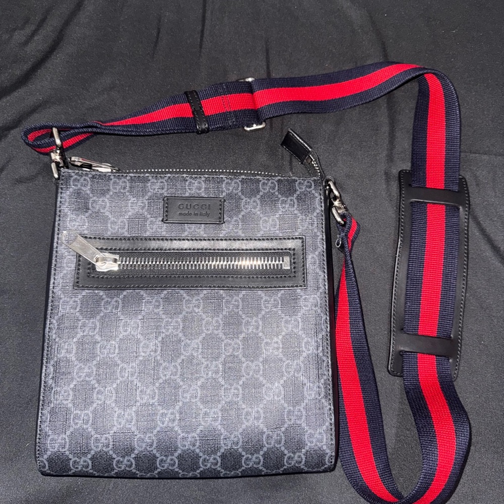 Gucci Gray Crossbody Bag with Red and Blue Strap (Pre-owner)